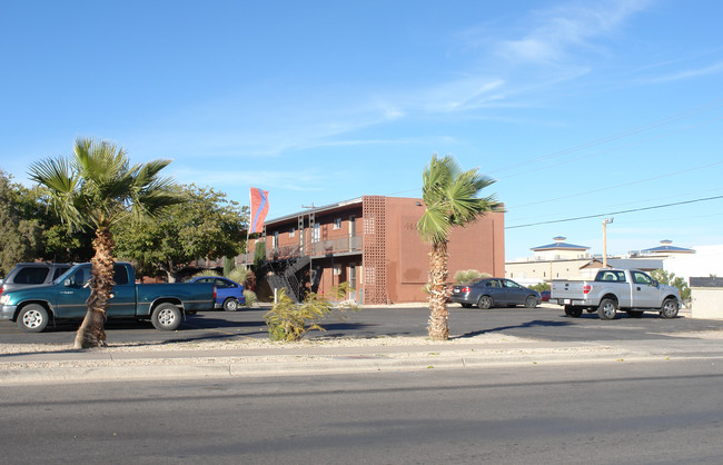 4651 Titanic Ave in El Paso, TX - Building Photo - Building Photo