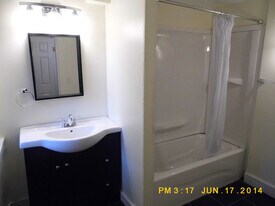 1710 E Fayette St, Unit 1 in Syracuse, NY - Building Photo