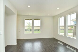 21988 E Radcliff Cir in Aurora, CO - Building Photo - Building Photo