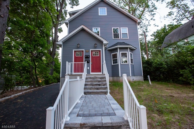 215 Irvington Ave in South Orange, NJ - Foto de edificio