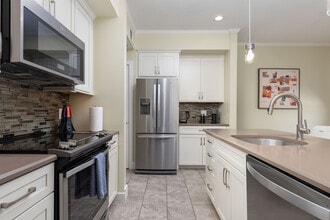 4414 Cedar Springs Rd in Dallas, TX - Building Photo - Building Photo