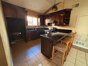 1817 N Ave 53 in Los Angeles, CA - Foto de edificio - Building Photo