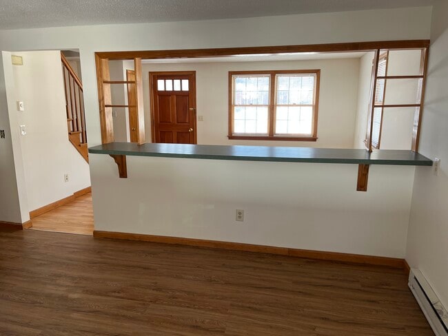 95 Shawn Dr in Bristol, CT - Building Photo - Building Photo