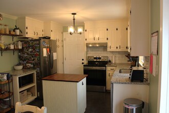 334 Thalia Dr in Newport News, VA - Building Photo - Building Photo