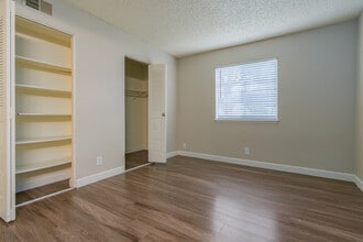 Miner's Station in Auburn, CA - Foto de edificio - Interior Photo