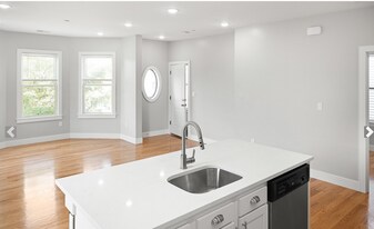 146 Boston St, Unit 1 in Boston, MA - Building Photo