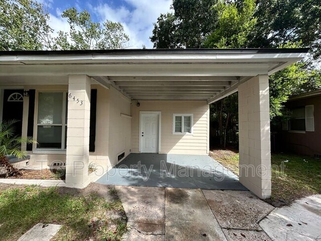 6453 Burgundy Rd S in Jacksonville, FL - Building Photo - Building Photo