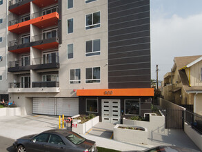 906 S Kenmore Ave in Los Angeles, CA - Building Photo - Building Photo