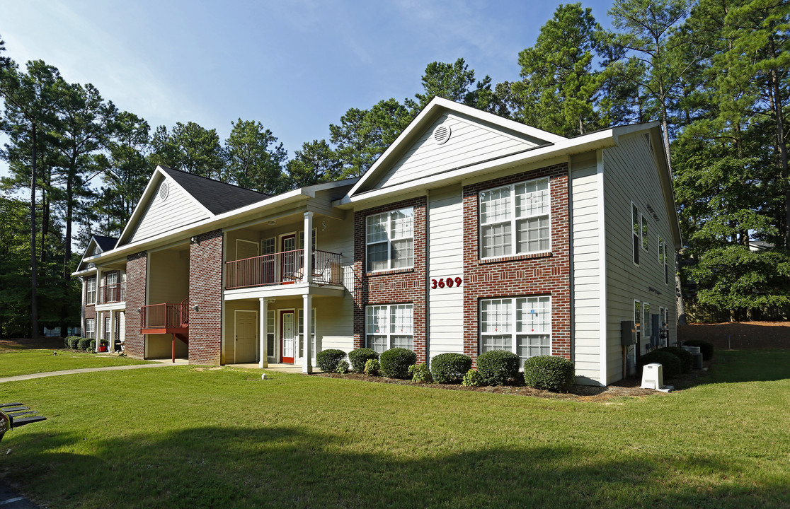 Karen Lake Apartments in Fayetteville, NC - Foto de edificio