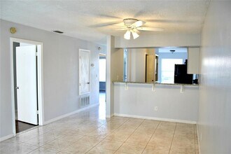 2321 Trinidad Ct in Kissimmee, FL - Building Photo - Building Photo