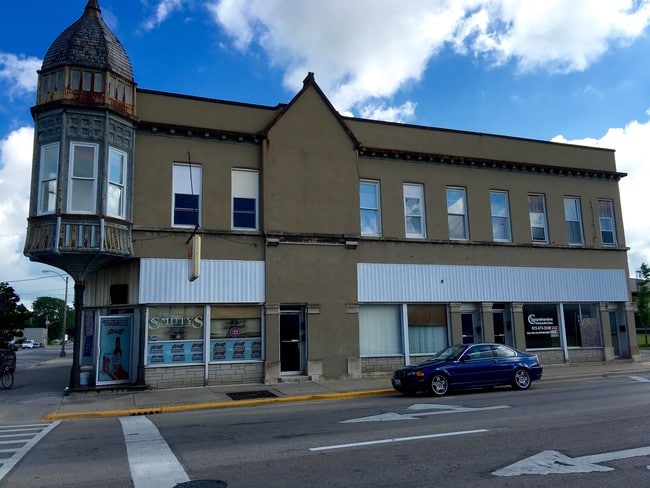 502-506 E Main St in Streator, IL - Building Photo - Building Photo