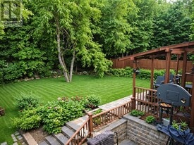 86 W Deane Park Dr in Toronto, ON - Building Photo