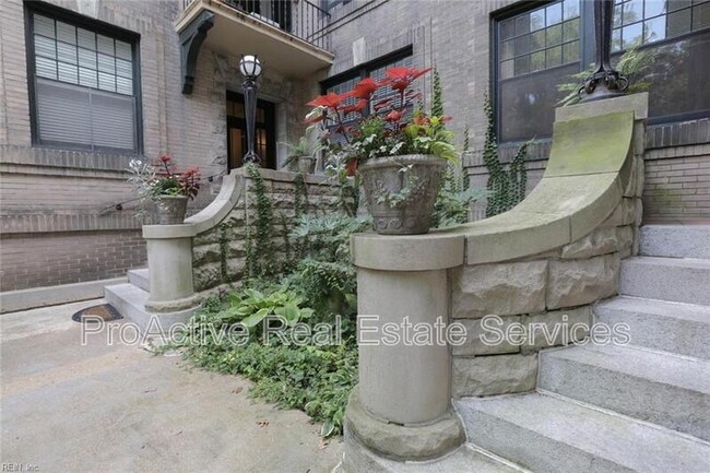 812 Stockley Gardens in Norfolk, VA - Foto de edificio - Building Photo