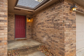 3668 W El Castile St in Springfield, MO - Foto de edificio - Building Photo