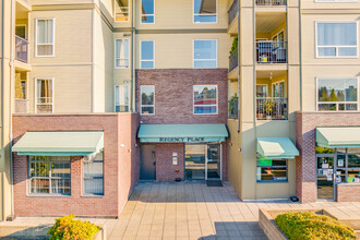 Regency Place in Maple Ridge, BC - Building Photo - Building Photo