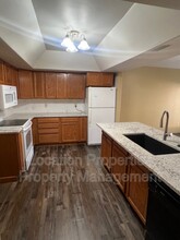 2504 Crestline Ct in Lawrence, KS - Building Photo - Building Photo