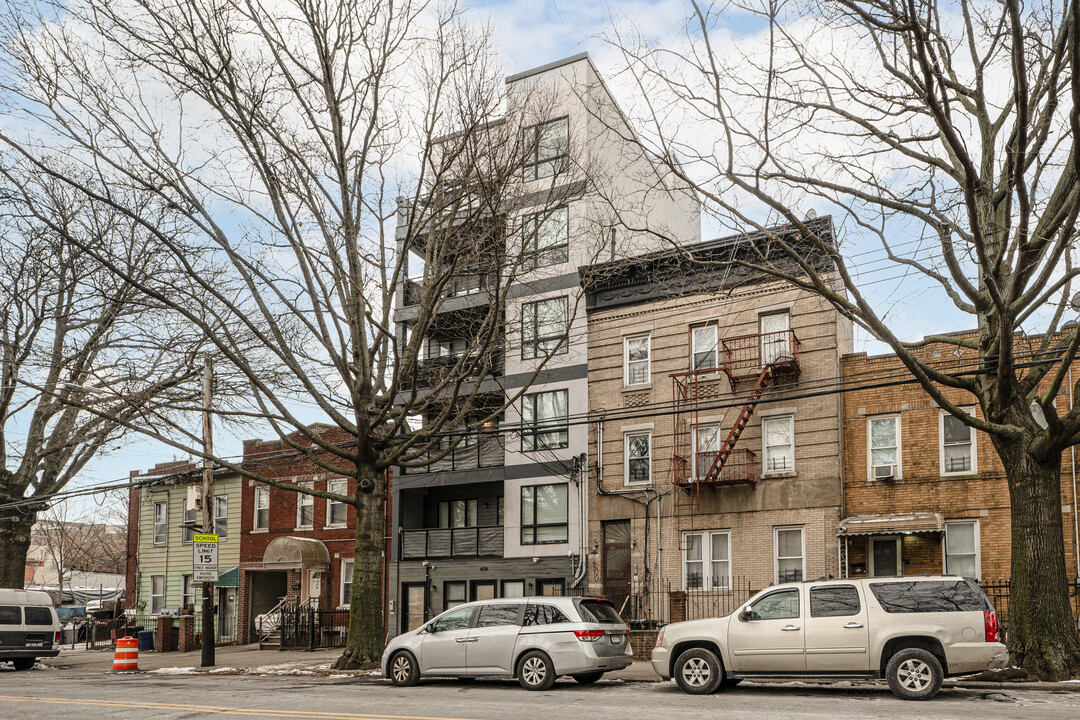 474 E New York Ave in Brooklyn, NY - Foto de edificio