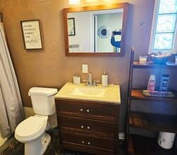 4909 W 119th St, Unit Guest House (studio) in Hawthorne, CA - Building Photo - Building Photo