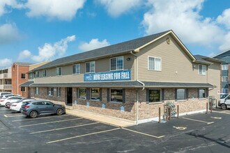 Hunter Star Properties in Dekalb, IL - Building Photo - Building Photo