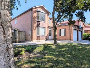 3669 Baird Ct in Mississauga, ON - Building Photo - Building Photo