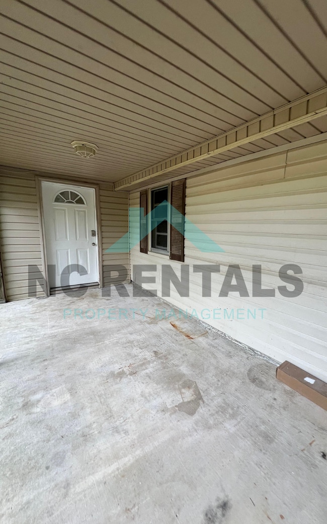 2214 Noahtown Rd in Thomasville, NC - Building Photo - Building Photo