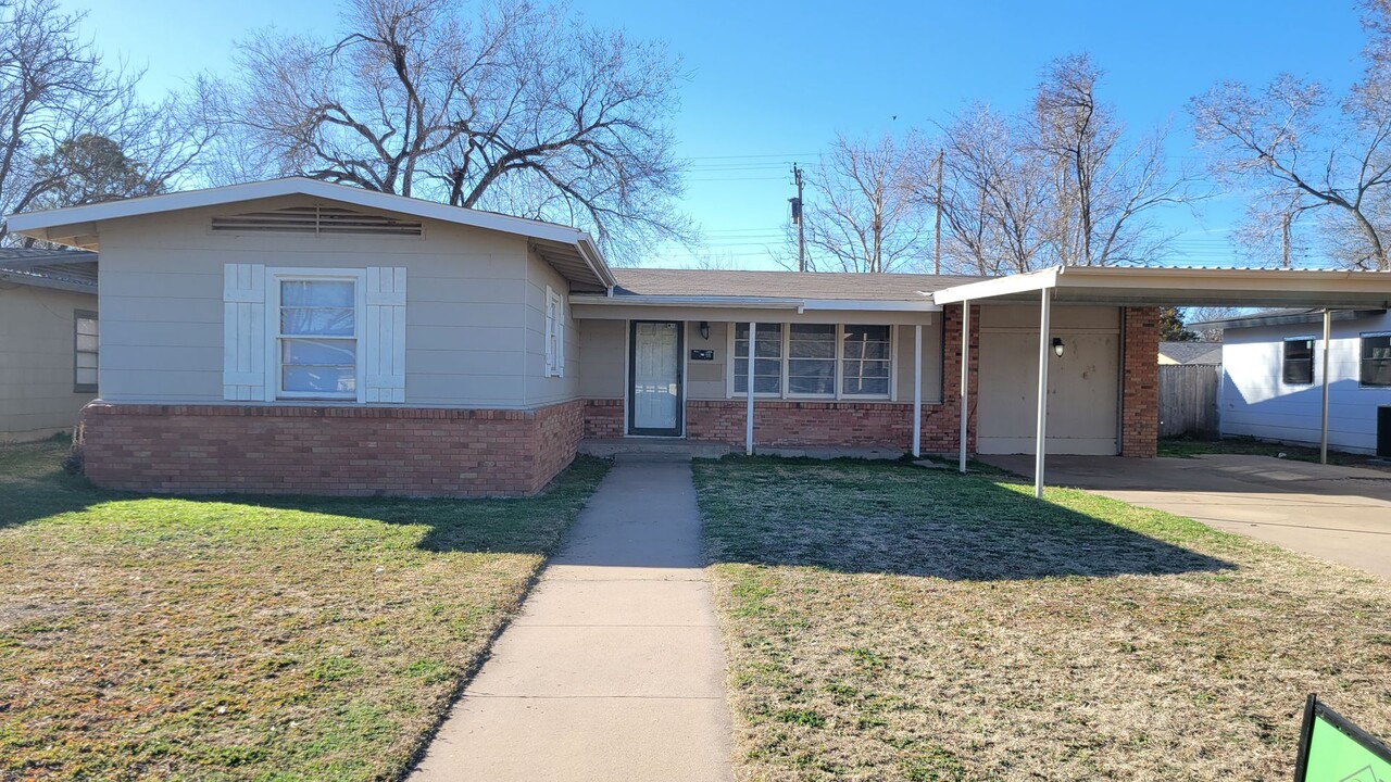 4307 38th St in Lubbock, TX - Building Photo