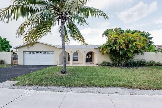 10851 SW 173rd St in Miami, FL - Foto de edificio - Building Photo