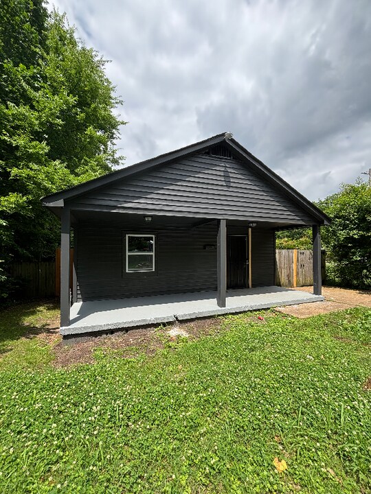 823 Haynes St in Memphis, TN - Building Photo