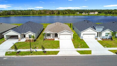 877 Cypress Creek Run in St. Cloud, FL - Building Photo - Building Photo