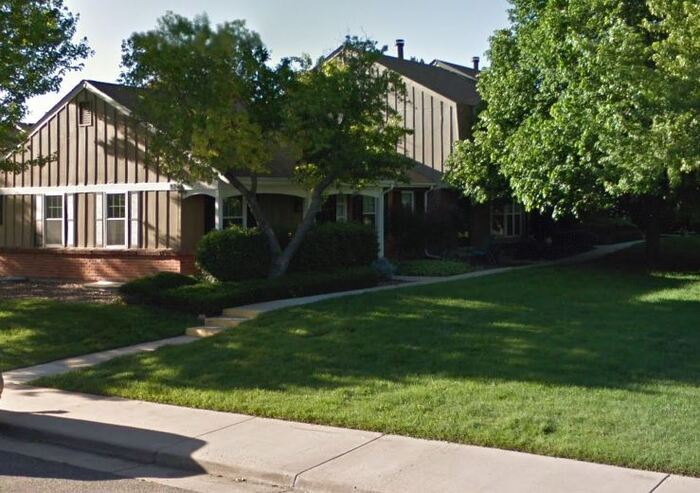 8661 E Amherst Dr in Denver, CO - Building Photo