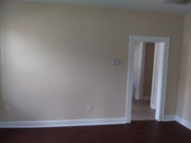 337 Lyons Ave, Unit 2L in Newark, NJ - Foto de edificio - Building Photo