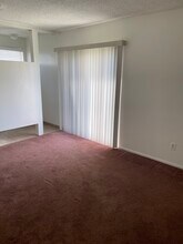 2112 Clyde Ave, Unit #3 in Los Angeles, CA - Foto de edificio - Building Photo