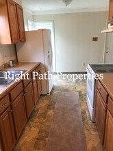 671 Bell Ave in Elyria, OH - Foto de edificio - Building Photo