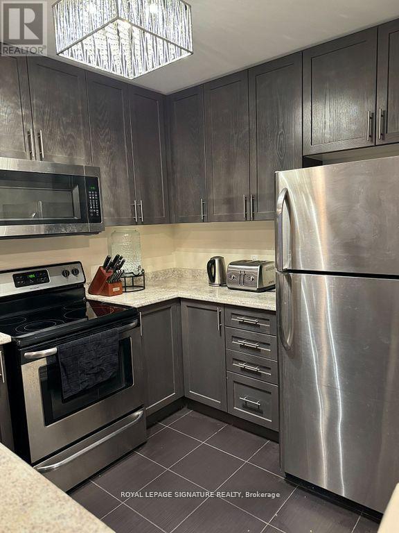 10 Waterview Dr in Hamilton, ON - Building Photo - Building Photo