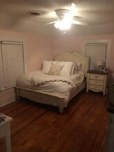 302 S Summit St, Unit A in Greenville, NC - Building Photo - Building Photo