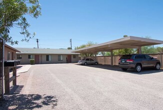 2520-2526 E Glenn St in Tucson, AZ - Foto de edificio - Building Photo