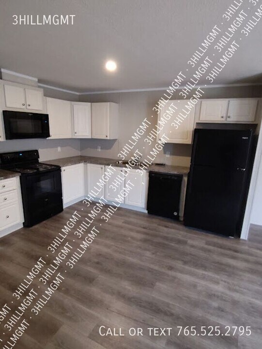 5600 W Kilgore Ave in Muncie, IN - Building Photo