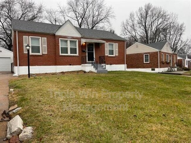 13 St Genevieve Ct in Florissant, MO - Building Photo - Building Photo