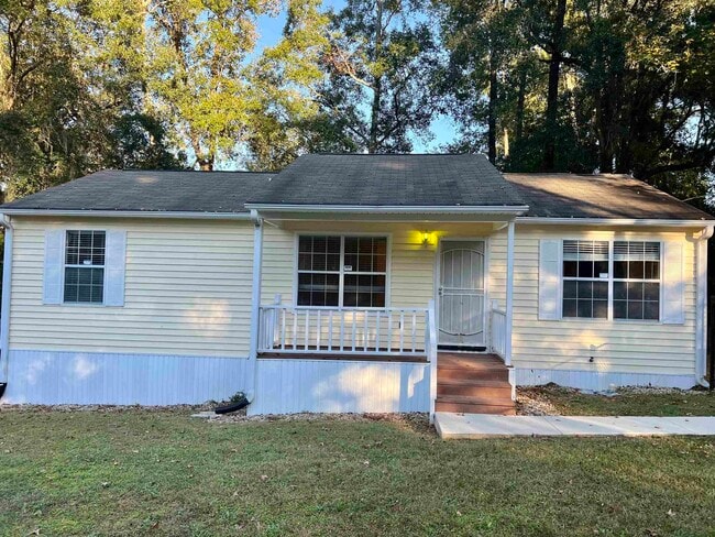 property at 2925 Pontiac Dr