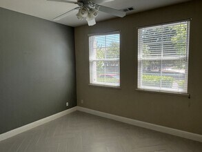 619 Snow Creek Ln in Patterson, CA - Building Photo - Building Photo