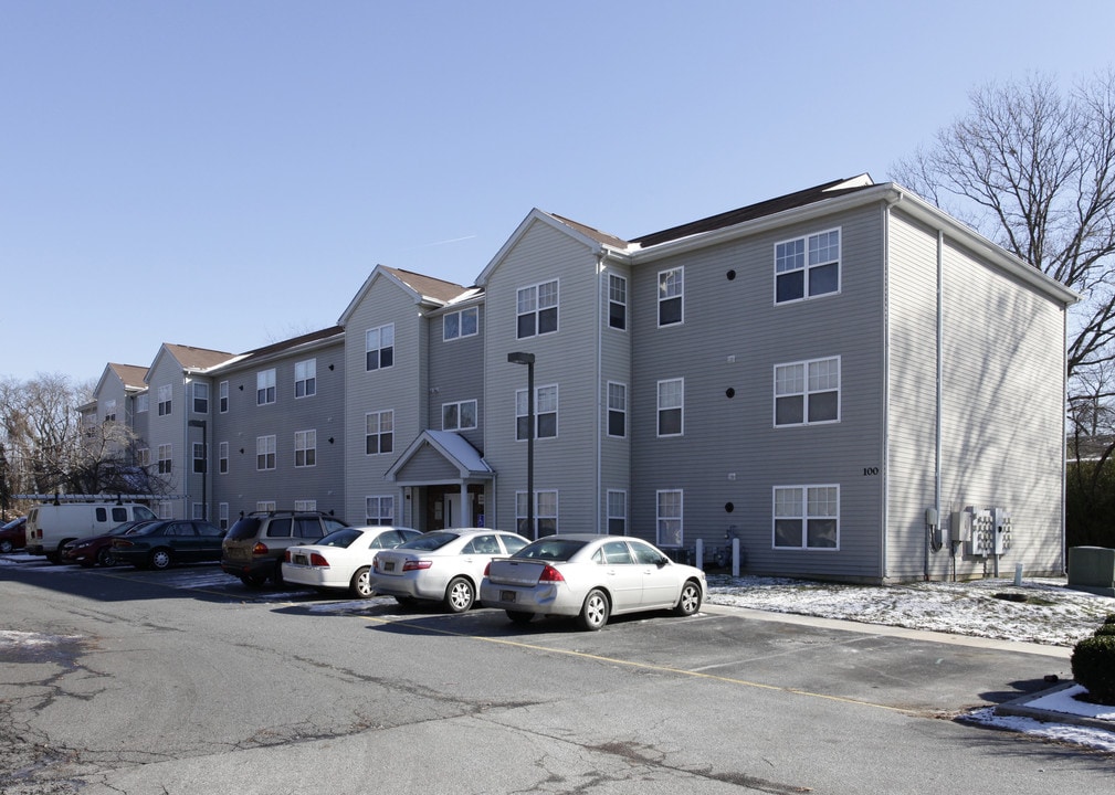 Silver Lake Apartments in Dover, DE - Building Photo