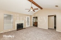 1401 Sunny Glen St in Fort Worth, TX - Building Photo - Building Photo