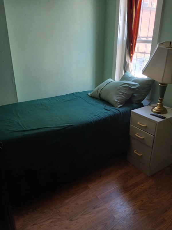 property at 2115 W Fayette St