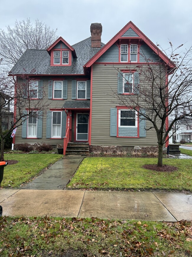 property at 305 N Front St