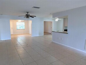 7288 W Country Club Dr N in Sarasota, FL - Building Photo - Building Photo