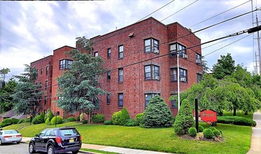 Grandview Apartments in Hasbrouck Heights, NJ - Building Photo - Other