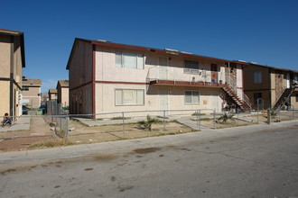 Puebla Estates in Las Vegas, NV - Building Photo - Building Photo