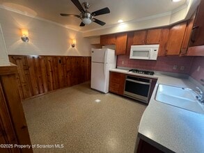 956 Meade Ave in Scranton, PA - Building Photo - Building Photo