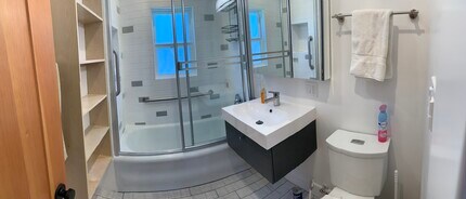 771 W Oliver St, Unit Upper in San Pedro, CA - Building Photo - Building Photo