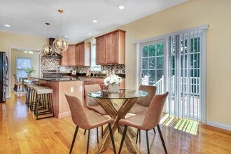 18 Grant Rd in Winchester, MA - Building Photo - Building Photo